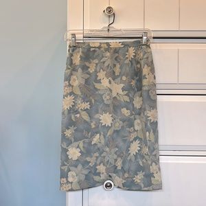 Floral blue midi skirt with high waist